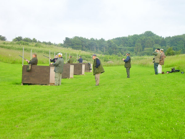 MONCKTON-SHOOTING-GROUND-THE-CORPORATE-EVENTS-THE-GROUSH-FLUSH-A-LOCAL-SYNDICATE-SHOOT-21-JUNE-2007-1.JPG