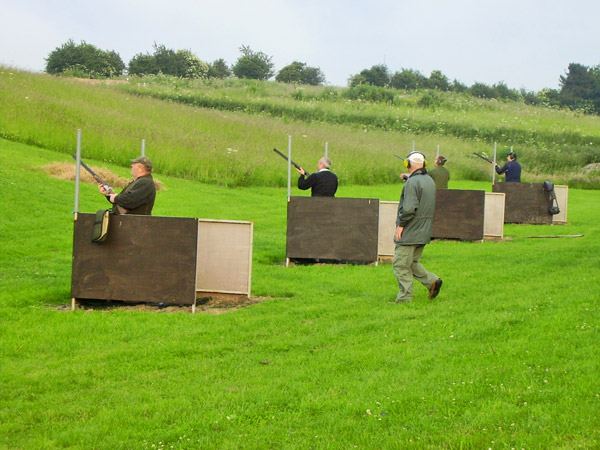 MONCKTON-SHOOTING-GROUND-THE-CORPORATE-EVENTS-THE-GROUSH-FLUSH-A-LOCAL-SYNDICATE-SHOOT-21-JUNE-2007-3.JPG
