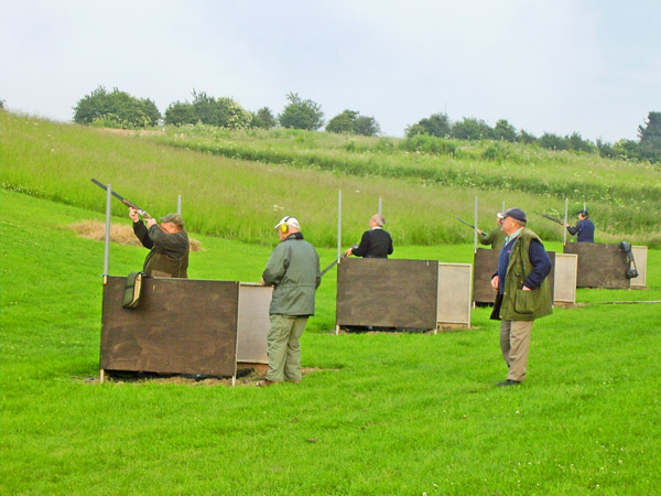MONCKTON-SHOOTING-GROUND-THE-CORPORATE-EVENTS-THE-GROUSH-FLUSH-A-LOCAL-SYNDICATE-SHOOT-21-JUNE-2007-5.JPG