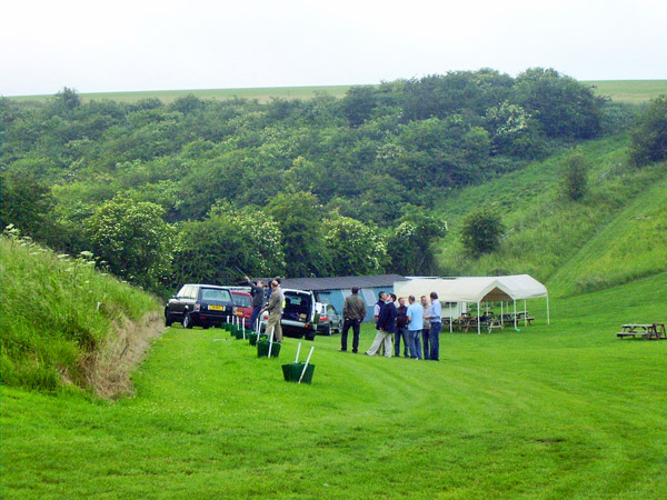 MONCKTON-SHOOTING-GROUND-THE-CORPORATE-EVENTS-THE-HIGH-TOWER-HULL-AND-HUMBERSIDE-ROUD-TABLE-19-JUNE-2007-5.JPG