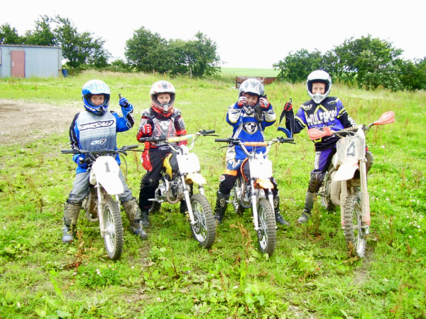 MONCKTON-SHOOTING-GROUND-THE-MOTOCROSS-TRACK-JUNIOR-RIDERS-1.JPG