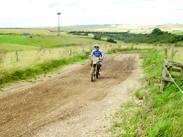 MONCKTON-SHOOTING-GROUND-THE-MOTOCROSS-TRACK-JUNIOR-RIDERS-18.JPG