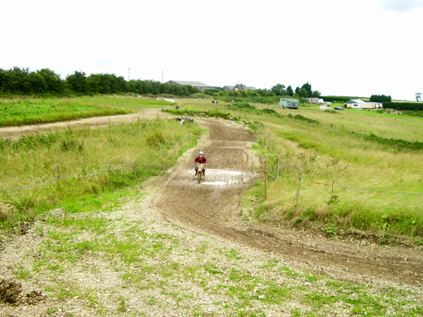 MONCKTON-SHOOTING-GROUND-THE-MOTOCROSS-TRACK-JUNIOR-RIDERS-20.JPG