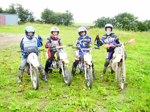 MONCKTON-SHOOTING-GROUND-THE-MOTOCROSS-TRACK-JUNIOR-RIDERS-6.JPG