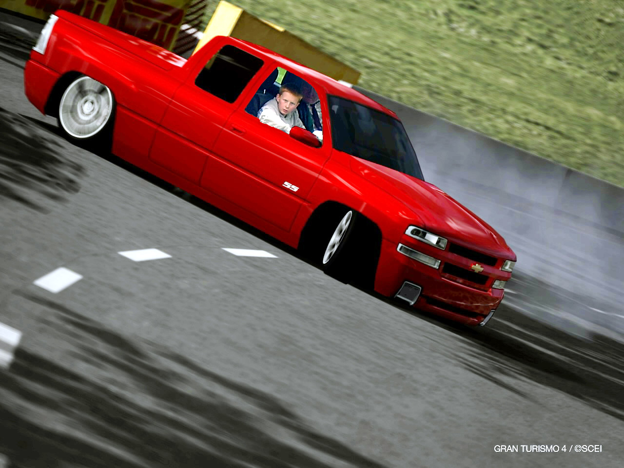 WILLIAM-DRIFTING-A-PICKUP.JPG